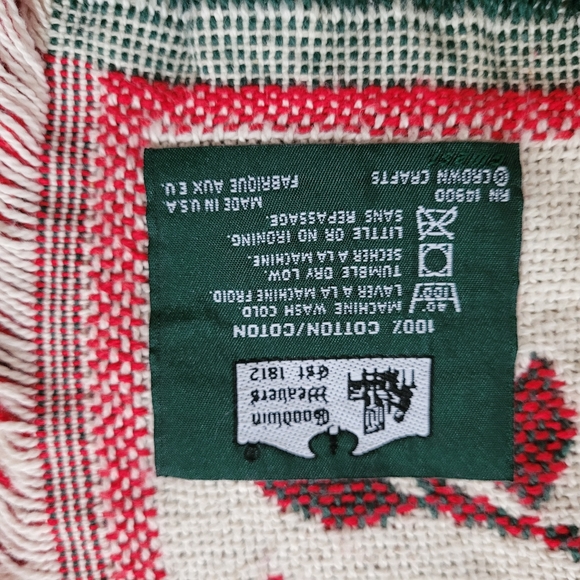 Goodwin Weaver Throw Blanket" Santa Claus" - Picture 3 of 7